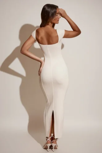 Rochie Maxi Dolcezza din modal, cu decolteu în formă de inimă și mâneci scurte, în culoarea ivoriu