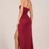 Rochie maxi drapată până la coapse Matilde Bandeau în roșu cireș Rochie maxi drapată până la coapse Matilde Bandeau în roșu cireș