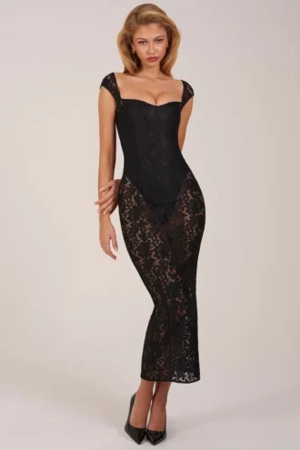 Rochie maxi Elisa cu decolteu în formă de inimă, de culoare neagră