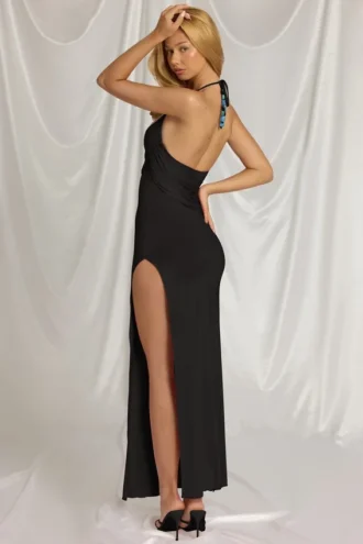 Rochie maxi Indi cu gât halter, negru Rochie maxi Indi cu gât halter, negru