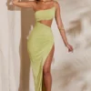 Rochie maxi Ishtar cu un umăr decupat, de culoare verde Rochie maxi Ishtar cu un umăr decupat, de culoare verde