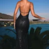 Rochie maxi Joella cu decupaje și gât halter, în negru