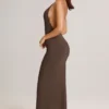 Rochie maxi Leire din modal, cu decolteu adânc și spate decupat, în culoarea ciocolatiu Rochie maxi Leire din modal, cu decolteu adânc și spate decupat, în culoarea ciocolatiu