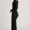 Rochie maxi Mericia din jersey moale, cu guler barcă și drapaj, în negru