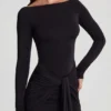 Rochie maxi Mericia din jersey moale, cu guler barcă și drapaj, în negru