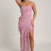 Rochie Maxi Nevali cu decolteu bandeau și volane, în roz prăfuit Rochie Maxi Nevali cu decolteu bandeau și volane, în roz prăfuit