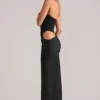 Rochie maxi Oona cu decolteu adânc și gât halter, în culoarea neagră