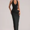 Rochie maxi Oona cu decolteu adânc și gât halter, în culoarea neagră