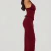 Rochie maxi Penelope cu gât halter și corset cu șireturi, în roșu fructe de pădure Rochie maxi Penelope cu gât halter și corset cu șireturi, în roșu fructe de pădure