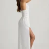 Rochie Maxi Pryana cu decolteu adânc și spate încrucișat, de culoare albă Rochie Maxi Pryana cu decolteu adânc și spate încrucișat, de culoare albă