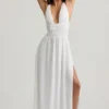 Rochie Maxi Pryana cu decolteu adânc și spate încrucișat, de culoare albă Rochie Maxi Pryana cu decolteu adânc și spate încrucișat, de culoare albă