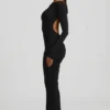 Rochie maxi Regine din modal cu volane și spate decupat, în negru