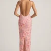 Rochie maxi roz cu decolteu rotund și spate decupat, cu ornamente, model Tavira Rochie maxi roz cu decolteu rotund și spate decupat, cu ornamente, model Tavira