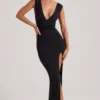 Rochie maxi Sloane cu decupaj lateral adânc și decolteu în V, de culoare neagră Rochie maxi Sloane cu decupaj lateral adânc și decolteu în V, de culoare neagră