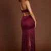 Rochie maxi Solferina cu decolteu adânc și franjuri, în culoarea roșu vin Rochie maxi Solferina cu decolteu adânc și franjuri, în culoarea roșu vin