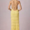 Rochie maxi Tove cu volane, decolteu în spate și gât halter, în galben lămâie Rochie maxi Tove cu volane, decolteu în spate și gât halter, în galben lămâie