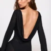 Rochie maxi transparentă cu mâneci lungi și spate decupat Frances, în negru Rochie maxi transparentă cu mâneci lungi și spate decupat Frances, în negru