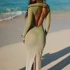 Rochie maxi transparentă cu spate decupat Naura, în culoarea verde măslin