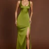 Rochie maxi Vittoria cu decolteu rotund și șireturi în spate, de culoare verde măslin Rochie maxi Vittoria cu decolteu rotund și șireturi în spate, de culoare verde măslin