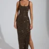 Rochie maxi Yarina cu decolteu rotund și fante pe coapse, în culoarea maro Rochie maxi Yarina cu decolteu rotund și fante pe coapse, în culoarea maro