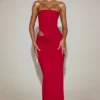 Rochie maxi Zorya din jersey moale, cu decupaje, în culoarea True Red Rochie maxi Zorya din jersey moale, cu decupaje, în culoarea True Red