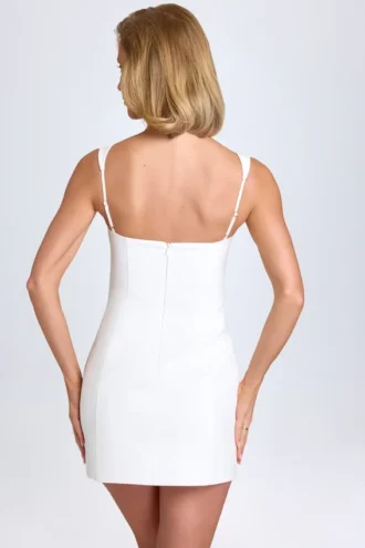 Rochie micro mini Amaria cu decolteu în formă de inimă, în culoare albă Rochie micro mini Amaria cu decolteu în formă de inimă, în culoare albă