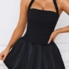 Rochie micro mini Ludmila cu corset, decolteu în V, șireturi și tiv bufant, în negru Rochie micro mini Ludmila cu corset, decolteu în V, șireturi și tiv bufant, în negru