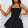 Rochie micro mini Ludmila cu corset, decolteu în V, șireturi și tiv bufant, în negru Rochie micro mini Ludmila cu corset, decolteu în V, șireturi și tiv bufant, în negru