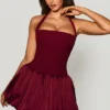 Rochie micro mini Ludmila cu guler halter, șireturi și tiv bufant, din dantelă, în roșu fructe de pădure Rochie micro mini Ludmila cu guler halter, șireturi și tiv bufant, din dantelă, în roșu fructe de pădure