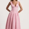 Rochie midi A-line cu detaliu fundă, broderie englezească, de la Saidey, în roz pal Rochie midi A-line cu detaliu fundă, broderie englezească, de la Saidey, în roz pal