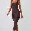 Rochie midi Ainslee cu gât pătrat, culoare maro ciocolată Rochie midi Ainslee cu gât pătrat, culoare maro ciocolată