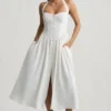 Rochie midi albă cu gât halter și detalii cu nasturi Orlena Rochie midi albă cu gât halter și detalii cu nasturi Orlena