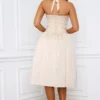 Rochie midi Amelie cu gât halter, dantelată și cu corset plisat, în culoarea ivoriu Rochie midi Amelie cu gât halter, dantelată și cu corset plisat, în culoarea ivoriu