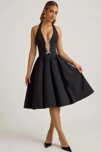 Rochie midi Angelina cu gât halter și detaliu fundă, în negru Rochie midi Angelina cu gât halter și detaliu fundă, în negru