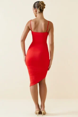 Rochie midi asimetrică cu volane Anaisa în roșu aprins Rochie midi asimetrică cu volane Anaisa în roșu aprins