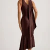 Rochie midi asimetrică Shaya cu detaliu eșarfă, în culoarea ciocolată Rochie midi asimetrică Shaya cu detaliu eșarfă, în culoarea ciocolată