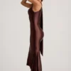 Rochie midi asimetrică Shaya cu detaliu eșarfă, în culoarea ciocolată Rochie midi asimetrică Shaya cu detaliu eșarfă, în culoarea ciocolată