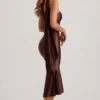 Rochie midi asimetrică Shaya cu detaliu eșarfă, în culoarea ciocolată Rochie midi asimetrică Shaya cu detaliu eșarfă, în culoarea ciocolată