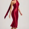 Rochie midi asimetrică Shaya cu detaliu eșarfă, în roșu intens Rochie midi asimetrică Shaya cu detaliu eșarfă, în roșu intens