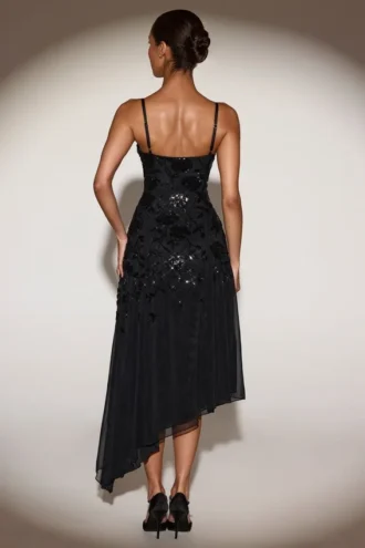 Rochie midi asimetrică Zelina cu decolteu rotund și ornamente, în negru Rochie midi asimetrică Zelina cu decolteu rotund și ornamente, în negru