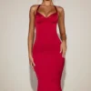 Rochie midi-axială din satin Elyra, cu decolteu în formă de inimă și croi în formă de coadă de pește, în roșu intens