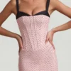 Rochie midi cu detalii de sutien și croi în formă de coadă de pește, model Valentina, în roz cu buline