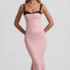 Rochie midi cu detalii de sutien și croi în formă de coadă de pește, model Valentina, în roz cu buline