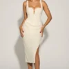 Rochie midi drapată cu ornamente Eliora, albă Rochie midi drapată cu ornamente Eliora, albă