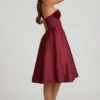 Rochie midi fără bretele cu corset Gabrielle, în culoarea roșu vin