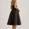 Rochie midi fără bretele cu corset Gabrielle, negru
