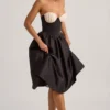 Rochie midi fără bretele cu corset Gabrielle, negru