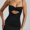 Rochie midi Julane din jersey elastic, cu drapaje și decupaje, în culoarea negru
