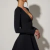 Rochie mini A-line cu decolteu adânc și detaliu fundă Graciela, negru