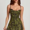 Rochie mini A-line cu guler cowl și ornamente Dianora, în imprimeu de șarpe verde